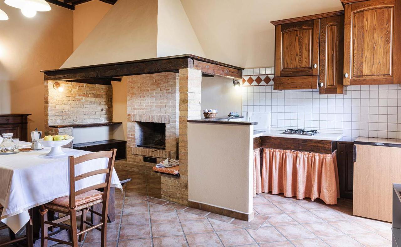 Antica Grancia Di Quercecchio Apartment Монталчино Екстериор снимка